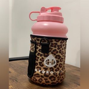 Hydro jug with sleeve